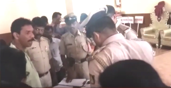 ಪೊಲೀಸ್ ಇನ್ಸ್ ಪೆಕ್ಟರ್ ಗೆ ಬೆದರಿಕೆ ಹಾಕಿದ ಸಂಸದ ಕಟೀಲ್